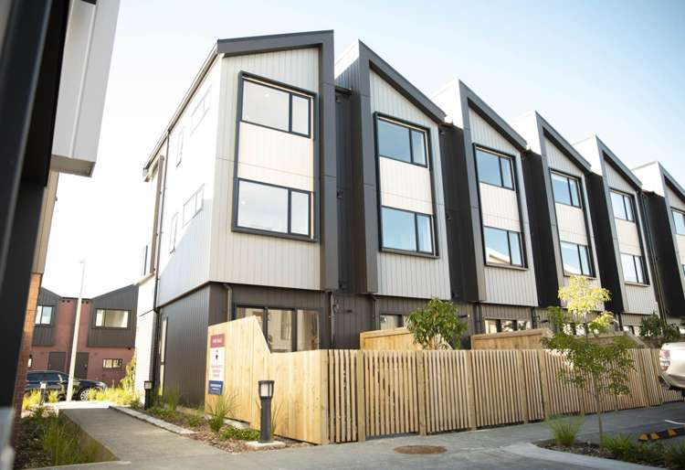 8 Pahoehoe Close_0
