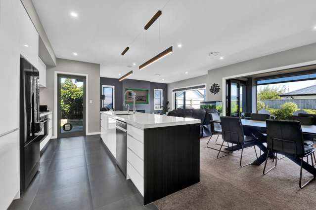 17 Honeyfield Drive Whalers Gate_3