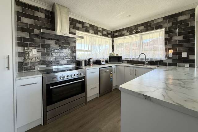 239 West Parkdale Street Tokoroa_4