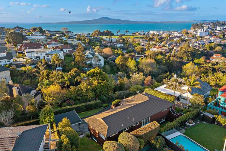 28 Fern Glen Road North St Heliers_24