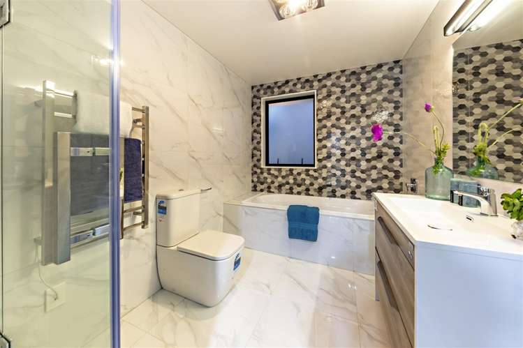 42 Hangahai Road Flat Bush_13