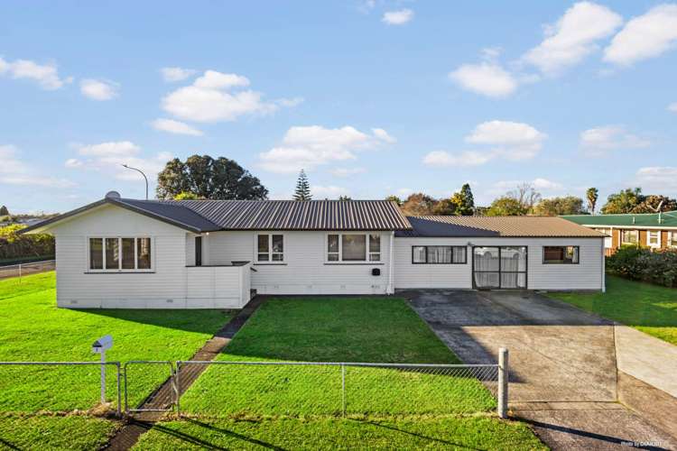 7 Montmere Avenue Te Atatu Peninsula_15