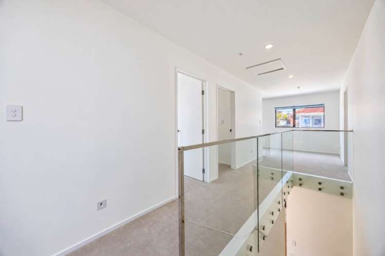 14a Letterkenny Place Blockhouse Bay_15