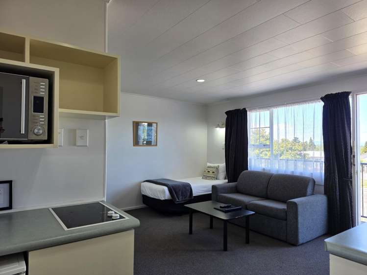 2/102 Tamamutu Street Central_6