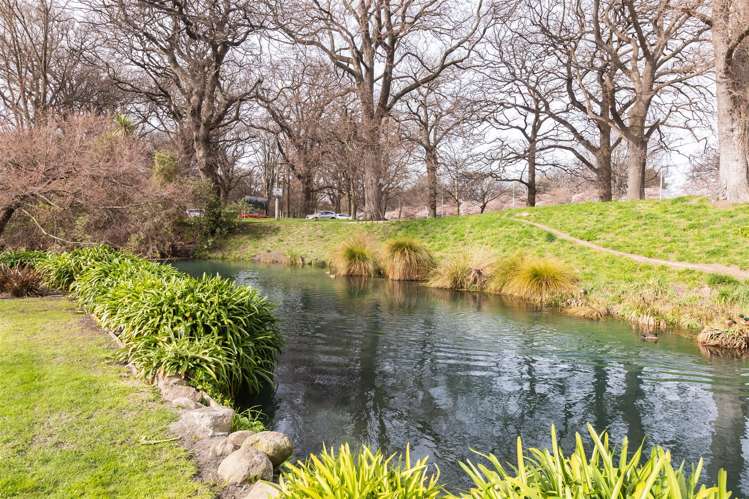 3 Helmores Lane Merivale_46