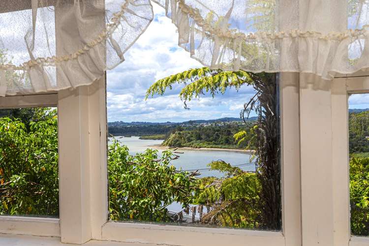 2 Munro Street Onerahi_10