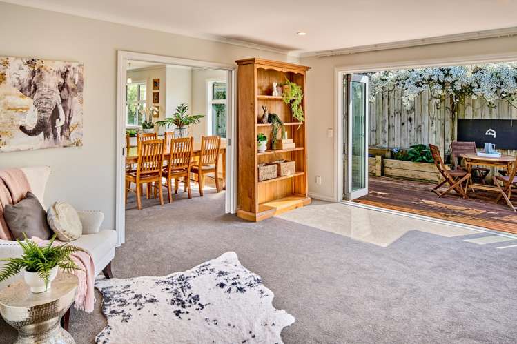 89 Downing Street Crofton Downs_12