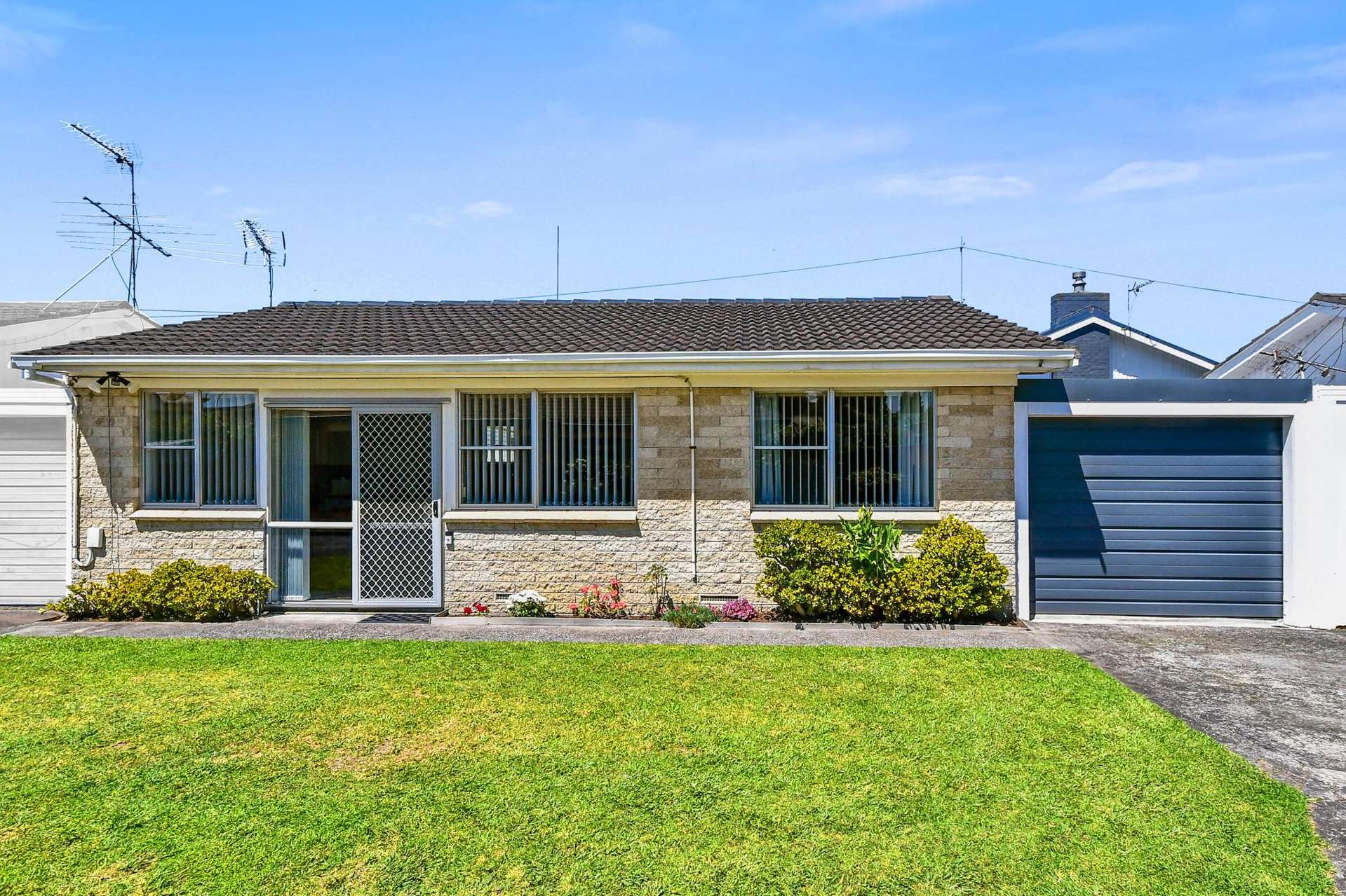 2/42 Halsey Road Manurewa_0