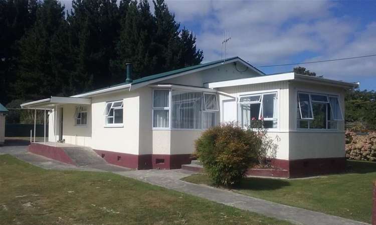 17 Ihupuku Street Waitotara_0