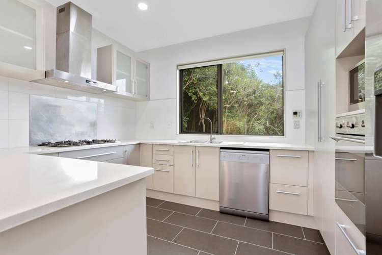 5 Northbrook Close Greenhithe_5