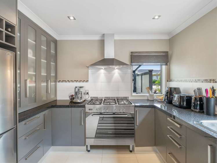 151 Great North Road_4