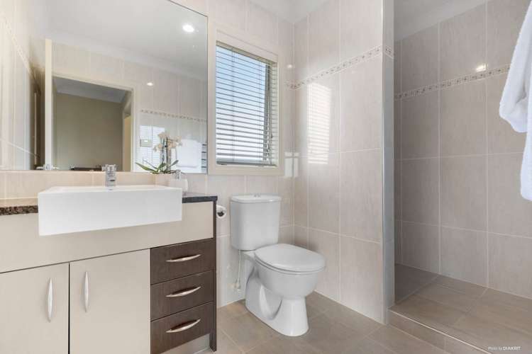 53 Pine Harbour Parade Beachlands_9