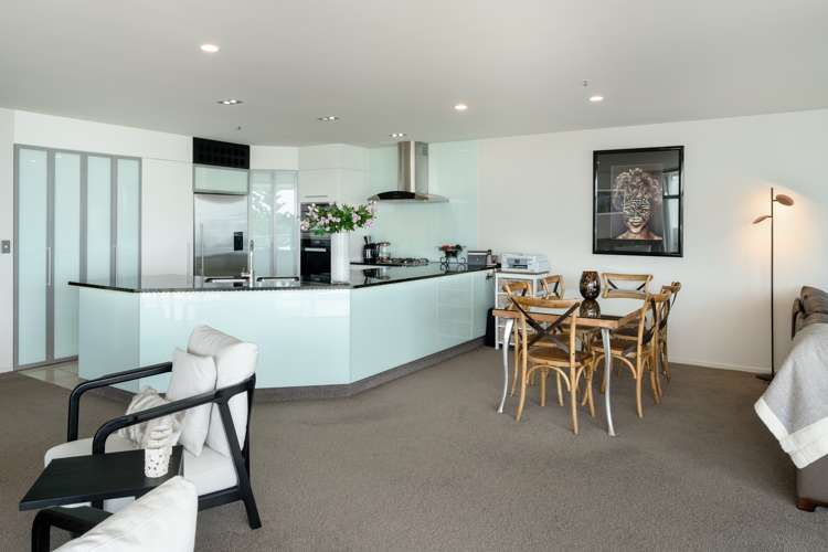 5b/1 Marine Parade Mount Maunganui_12