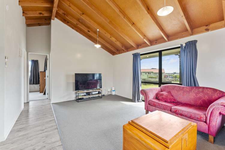 27 Ruanui Street Himatangi Beach_6