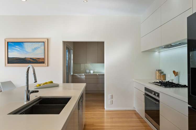 827 Riddell Road St Heliers_13