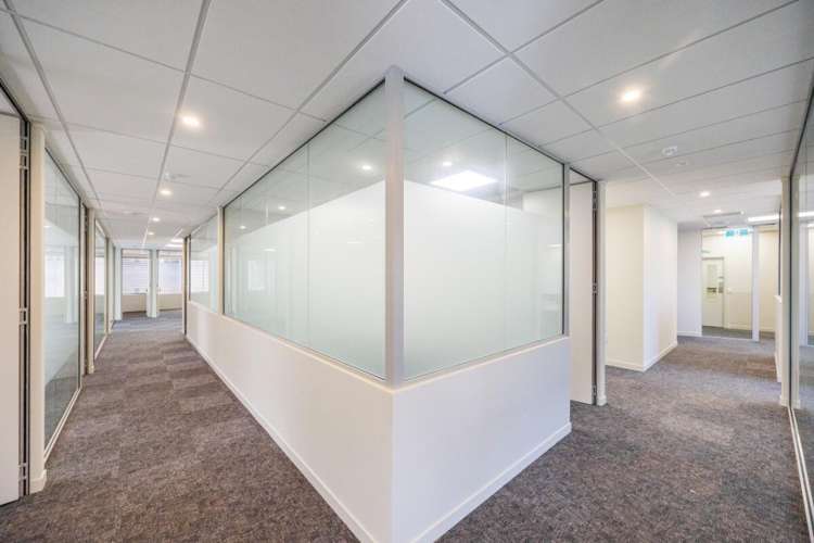 4 Broadway Avenue City Centre_16