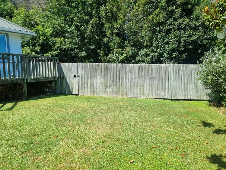 9 Dixon Road 11062_14