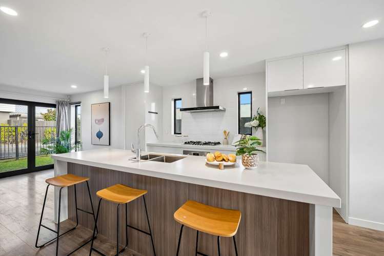 6 McArthur Close Silverdale_11
