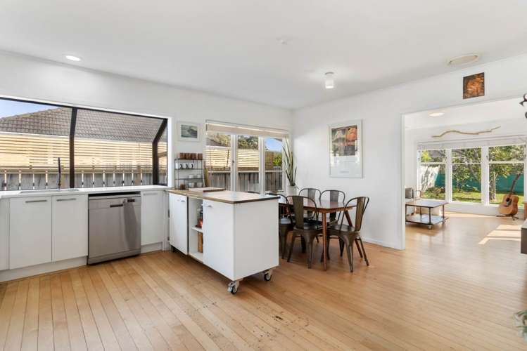 1/25 Kervil Avenue Te Atatu Peninsula_7