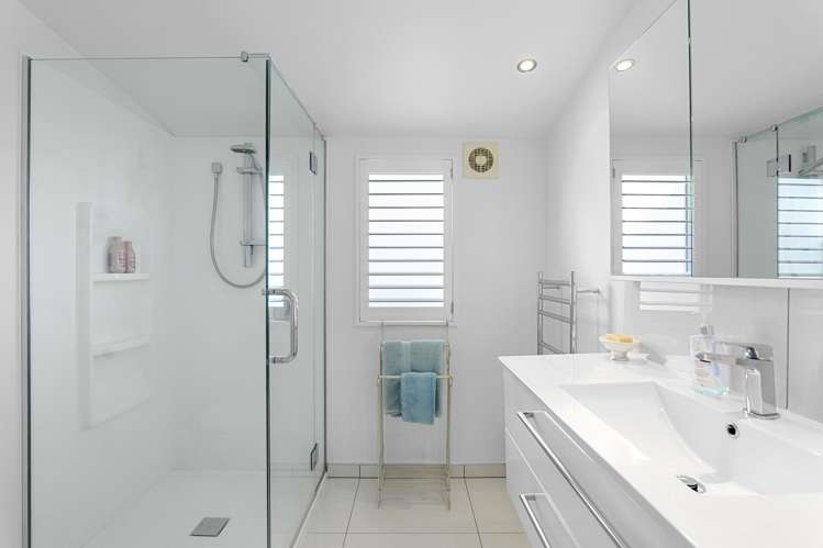 1/6 Burgess Street Sumner_13