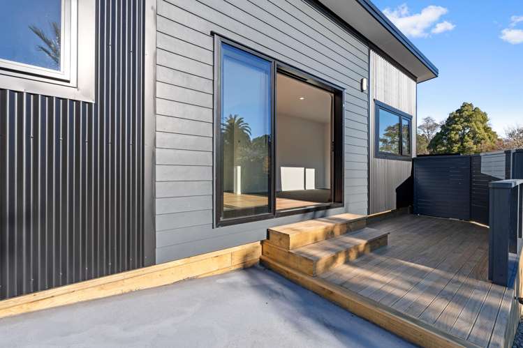 Units 1 and 2/10A Awanui Street_1