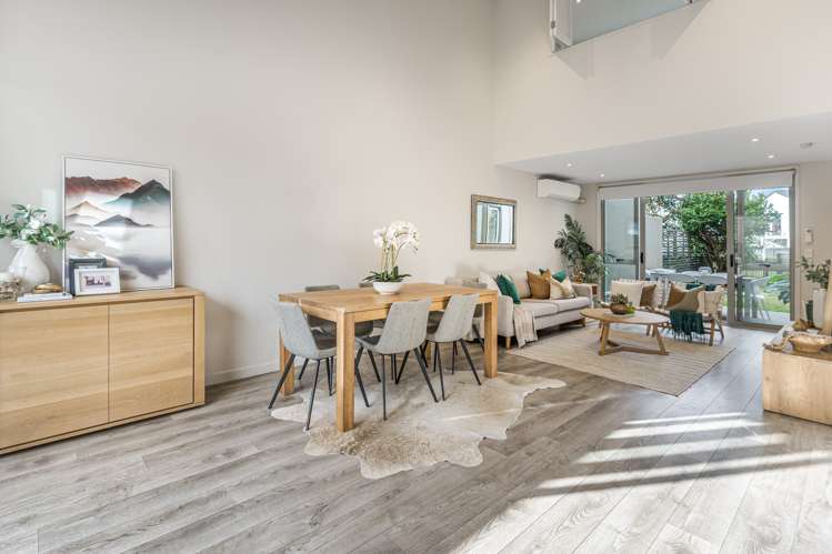 1 Mikoikoi Crescent Mangere Bridge_6