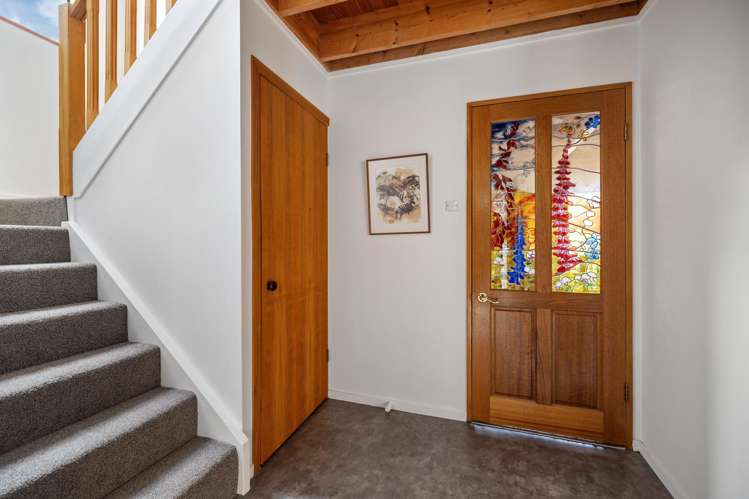 12a Arawata Terrace Fernhill/Sunshine Bay_5