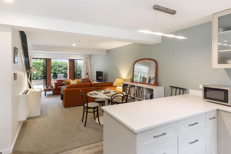 4/56 Hewitts Road Merivale_11
