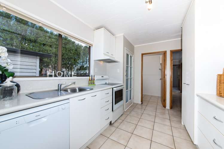 70 Hutchinsons Road Bucklands Beach_10