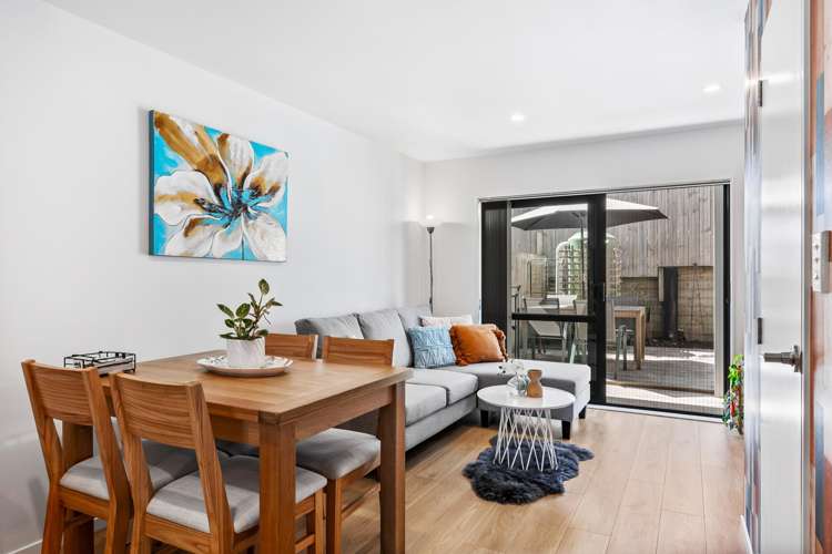 4/6 South Pacific Place_1