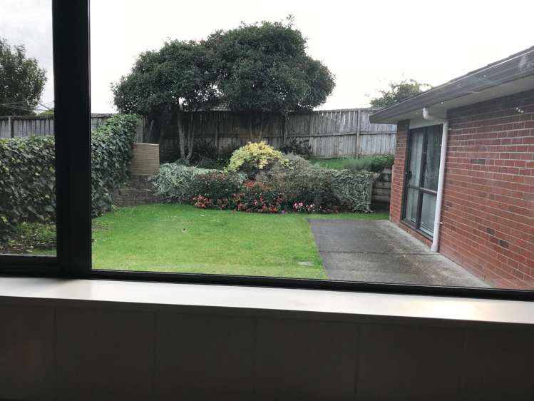 6 Fleetwood Drive Henderson_17