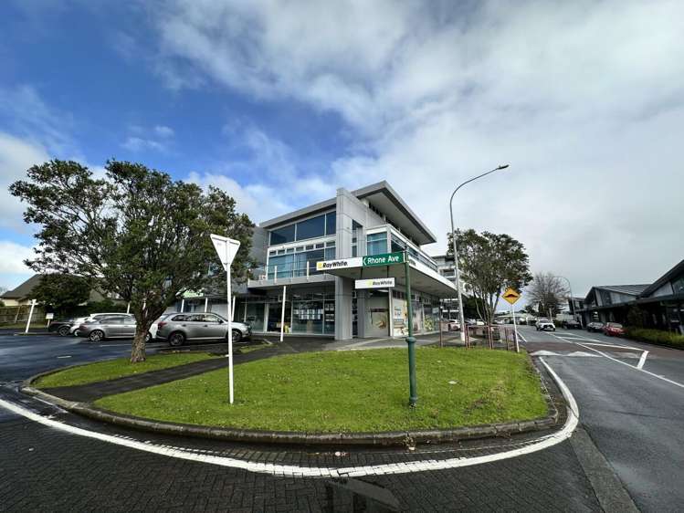 4/1-3 Rhone Avenue Te Atatu Peninsula_1