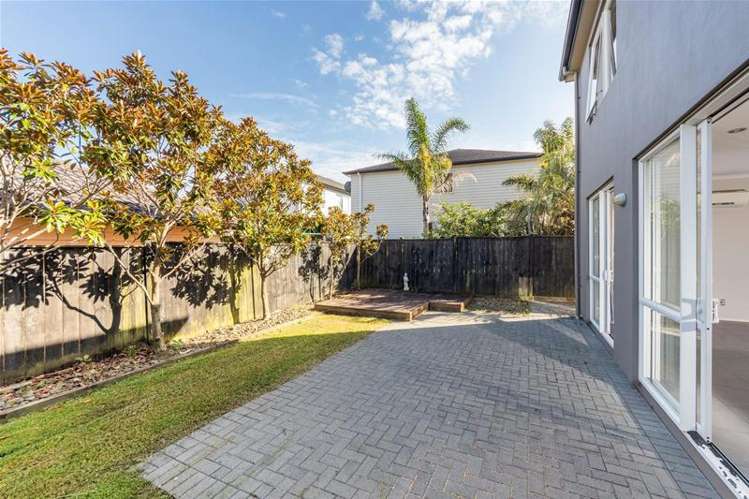 10 Stamford Crescent Flat Bush_8