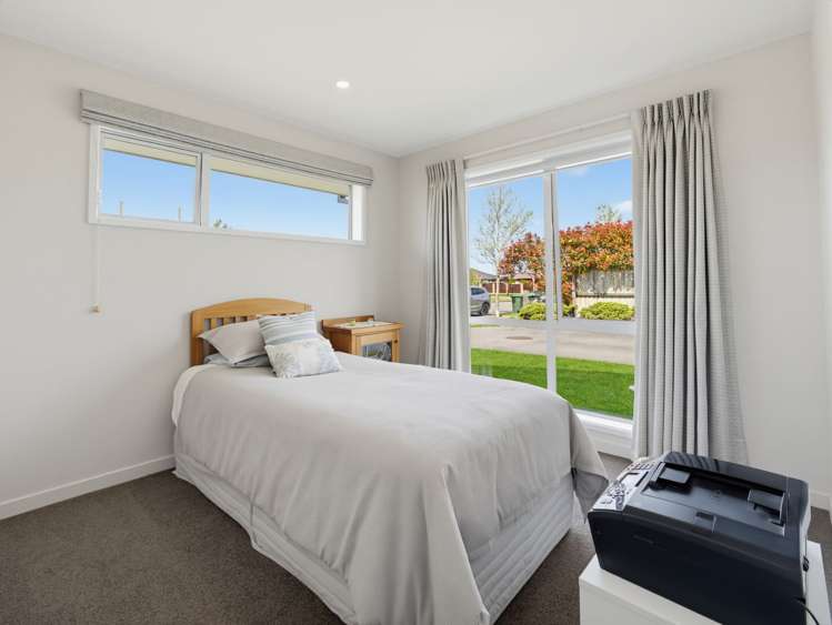 33 Eastfield Drive Lincoln_17