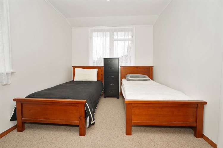 37 Dryden Road Enderley_9