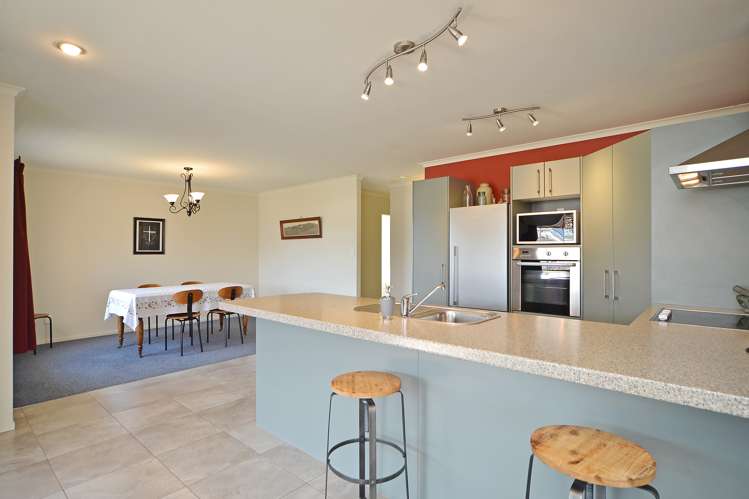 16 Charles Street Carterton_6