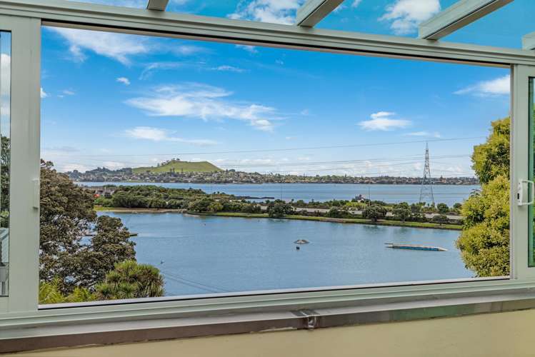 8 Normans Hill Road_2