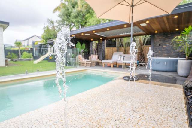 Statement Living: Pool, Studio & Triple Garage