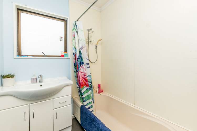 8 George Street Geraldine_15