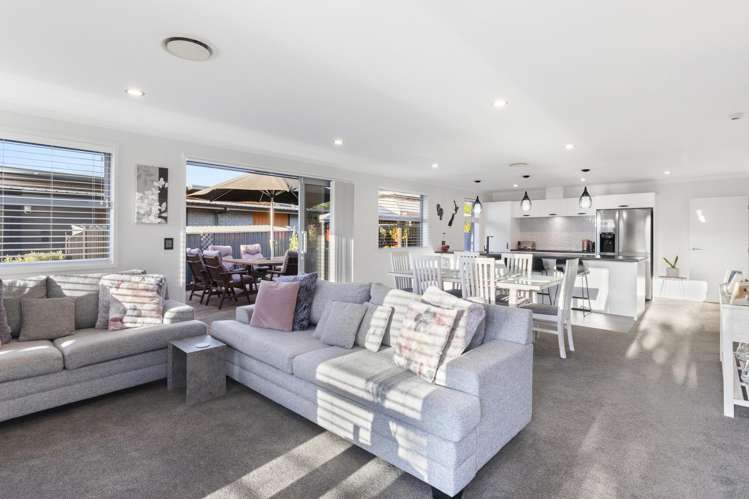 32 Walter Lawry Road Paerata_4