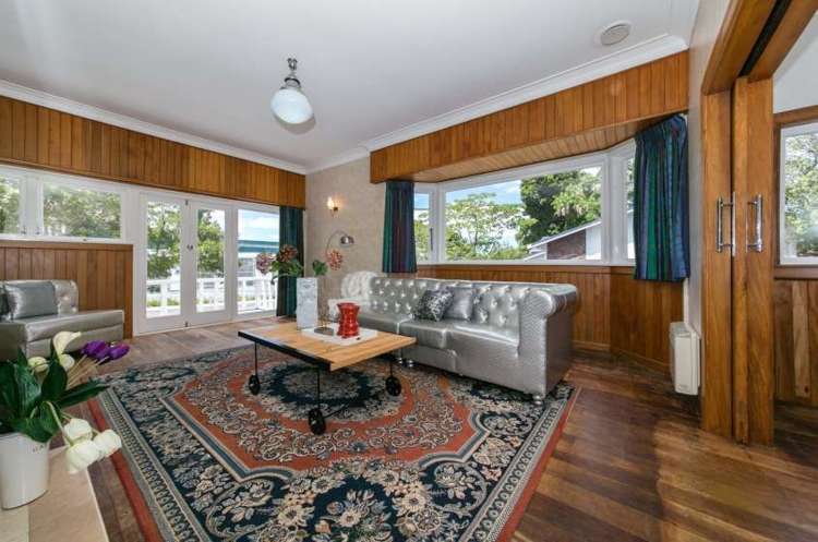 Titirangi Road Titirangi_19