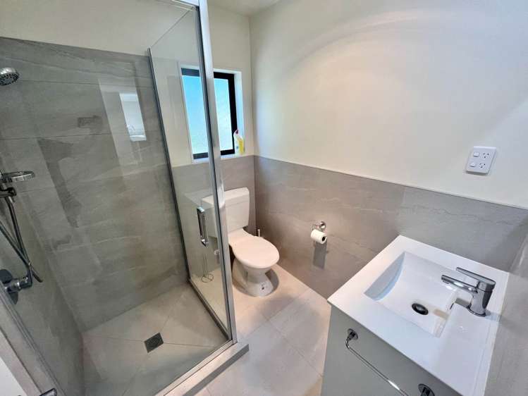 8 Landseer Place Blockhouse Bay_8