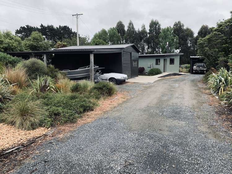 8 Arthur Road Owaka_20