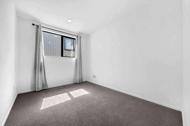 3A Frontier Lane Flat Bush_24