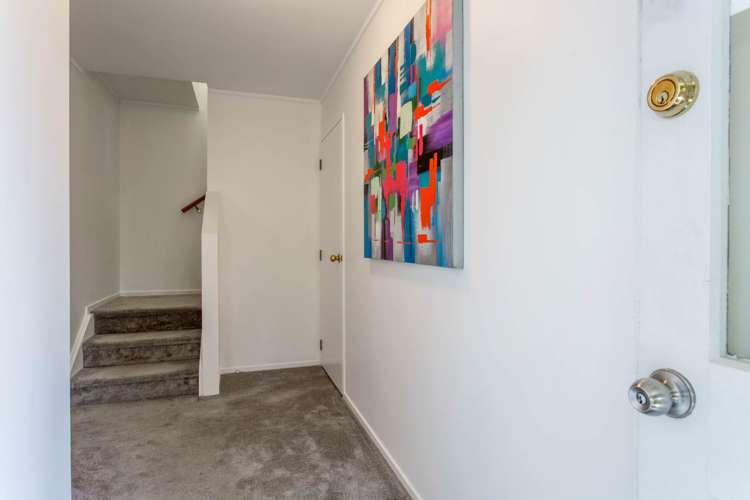 2/44 Barbados Drive Unsworth Heights_1