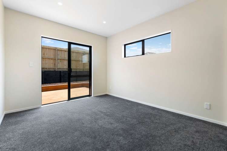 8 Paapaka Way Waiuku_9