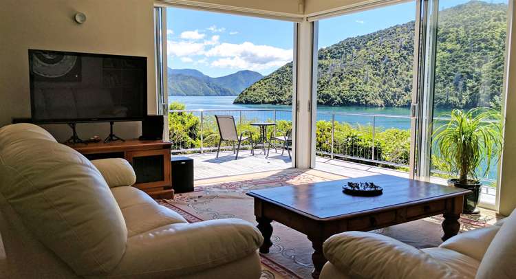 417 Port Underwood Road Whatamango Bay_7