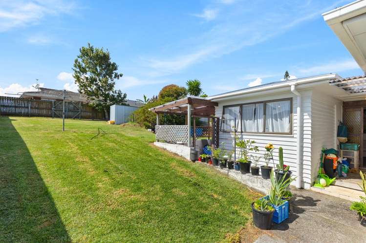 6 Springside Place New Lynn_14