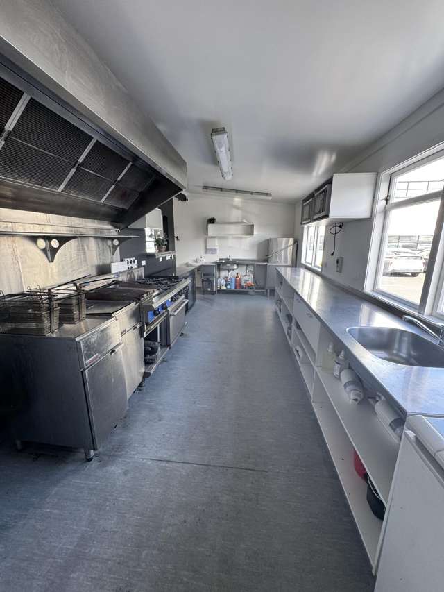 508 Eastbourne Street West Hastings Central_4