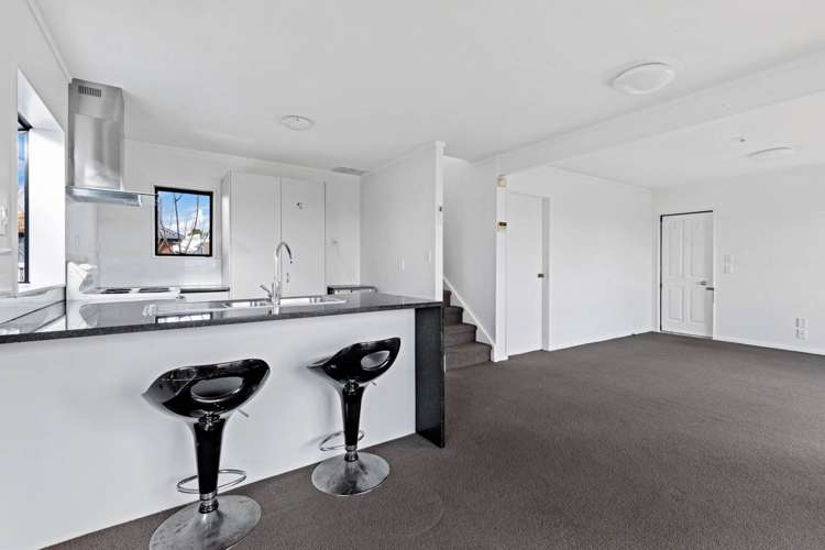 1/20 Cassandra Grove Totara Vale_11